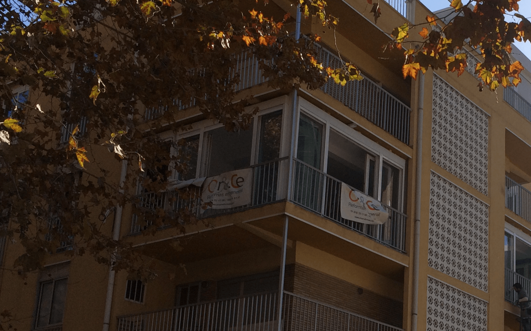 Cerramiento de terraza en piso Avd. Mediterráneo